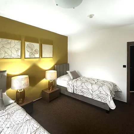 Zlaty Byk ホテル 4*